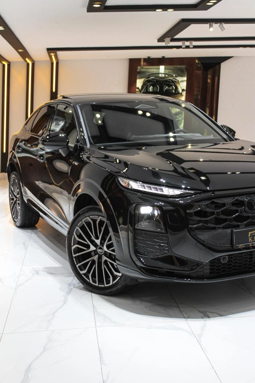Audi Q8 Coupé S-Line Black Edition photo 3