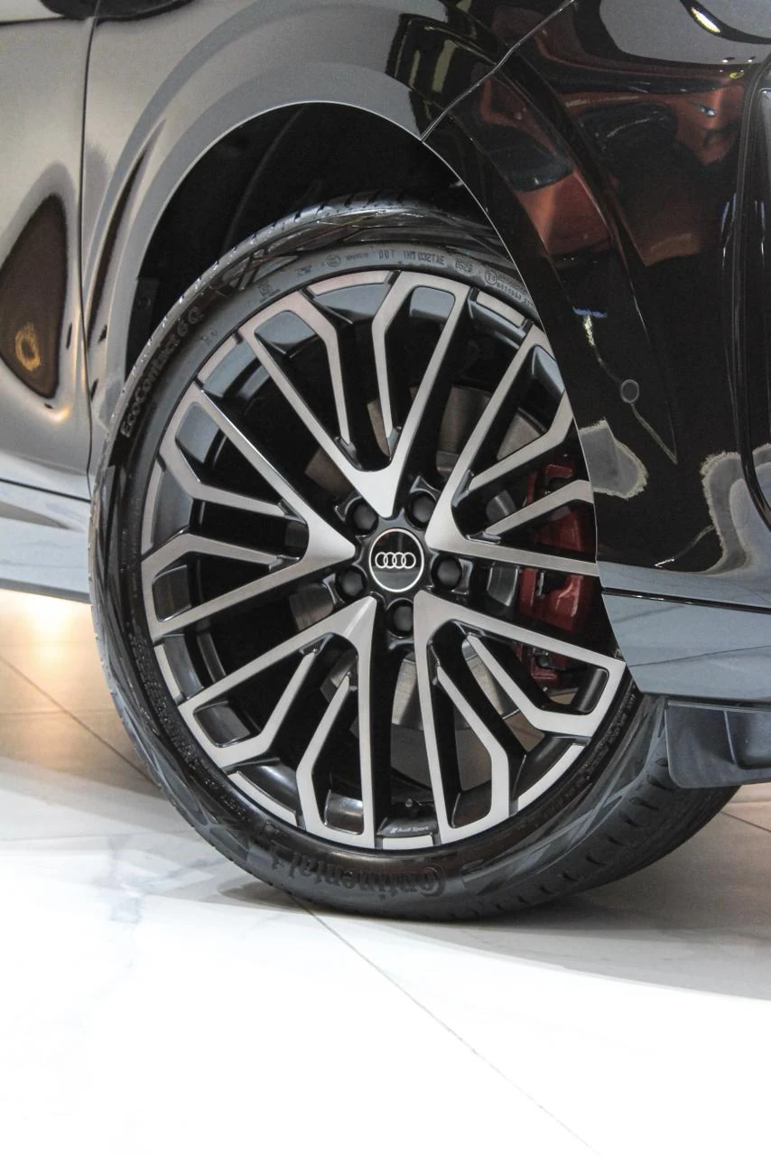 Audi Q8 Coupé S-Line Black Edition photo 7