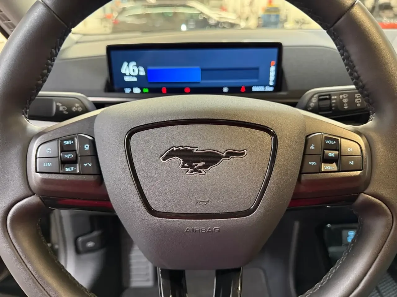 Ford Mustang Mach-E 76 kWh Standard Range photo 10