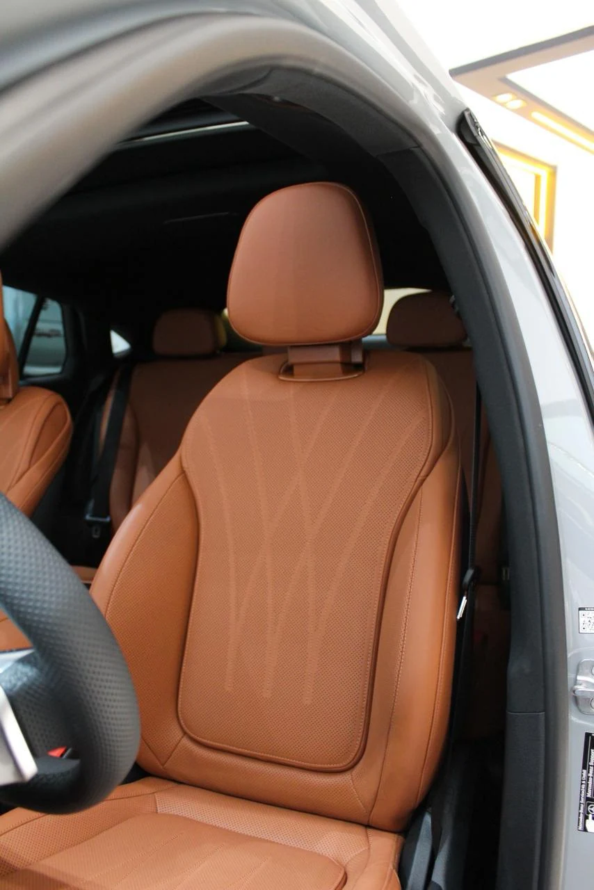 Mercedes-Benz GLC 300 de 4MATIC Coupé AMG Line photo 21