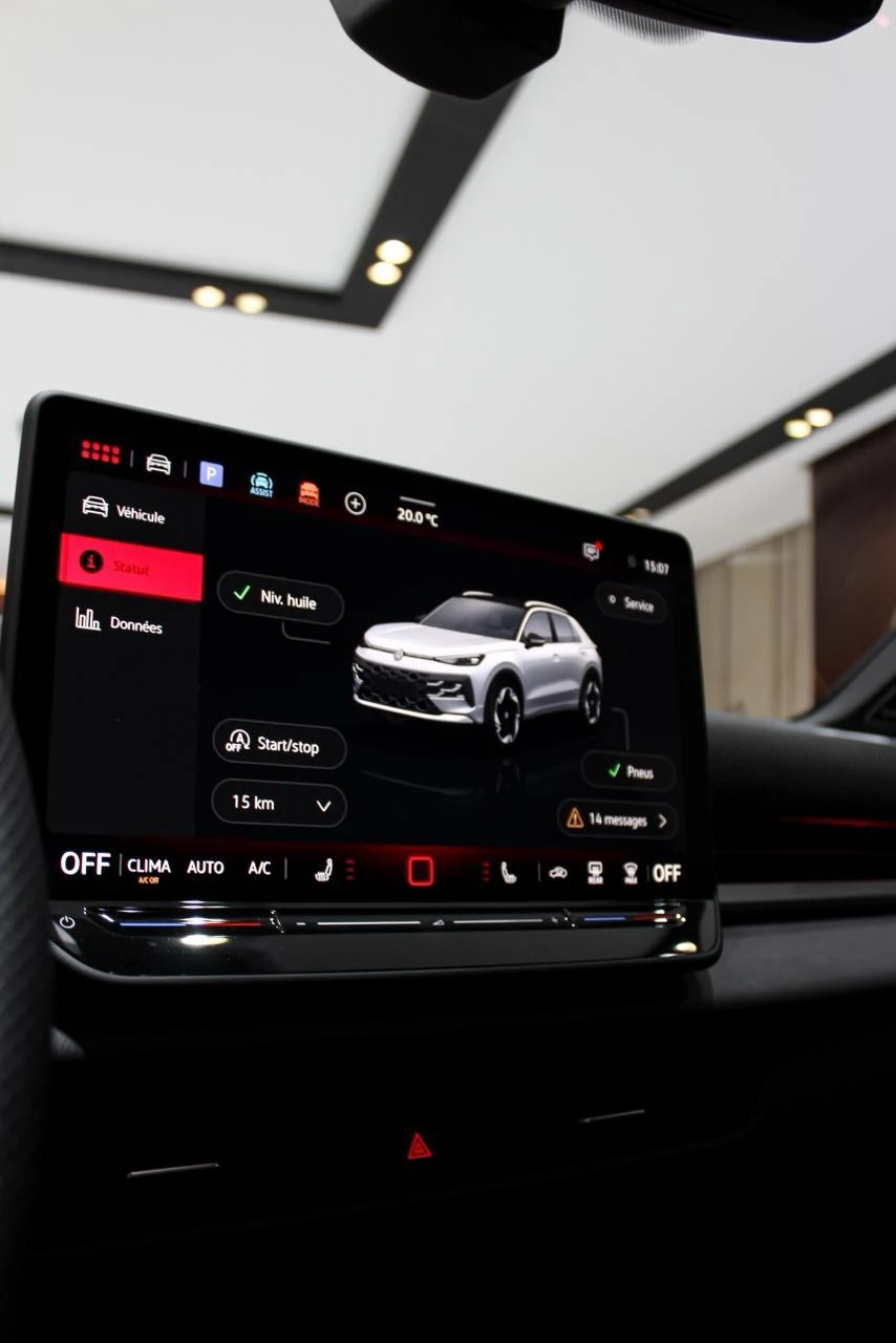 Volkswagen Tiguan R-Line Black Edition (2024) photo 10